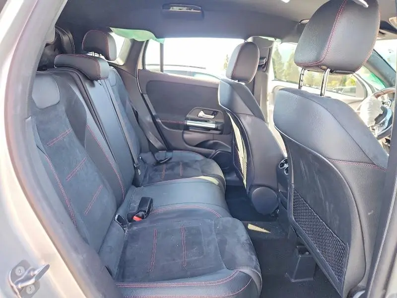 2023 MERCEDES-BENZ GLA 250  