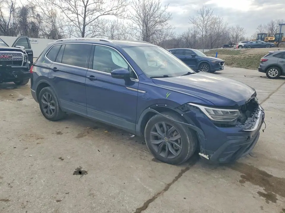 2022 VOLKSWAGEN TIGUAN SE  