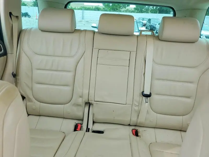 2014 VOLKSWAGEN TOUAREG V6  