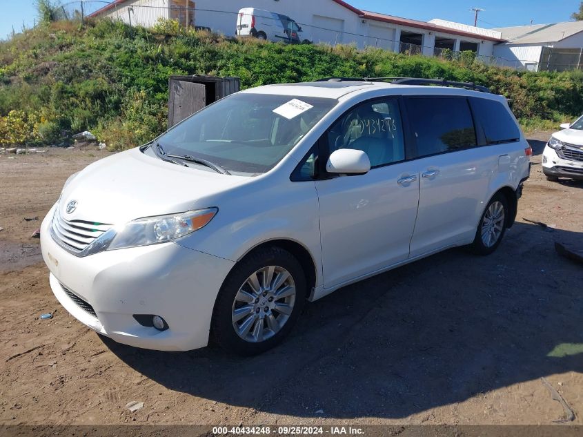 2011 TOYOTA SIENNA LIMITED