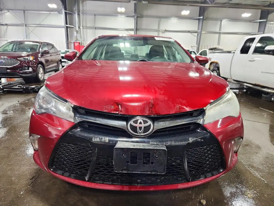 2017 TOYOTA CAMRY SE  