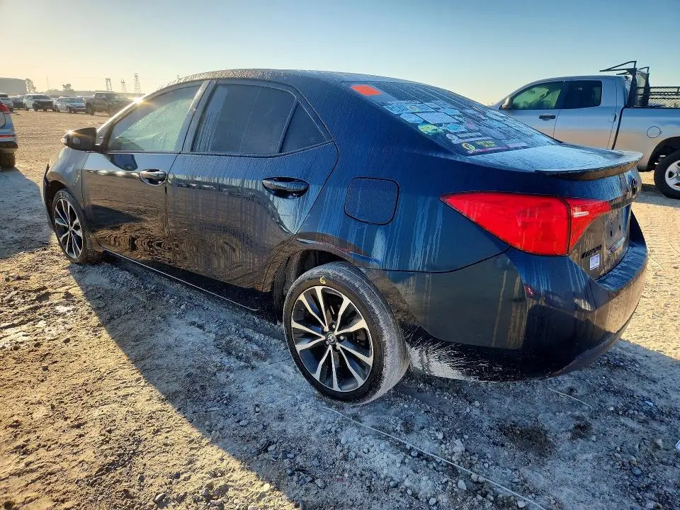 2017 TOYOTA COROLLA SE  
