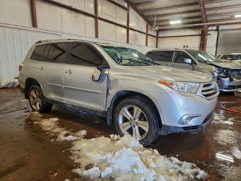 2013 TOYOTA HIGHLANDER LIMITED  