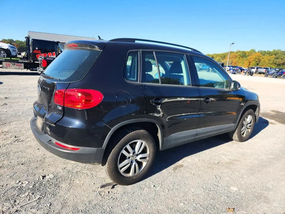 2016 VOLKSWAGEN TIGUAN S  