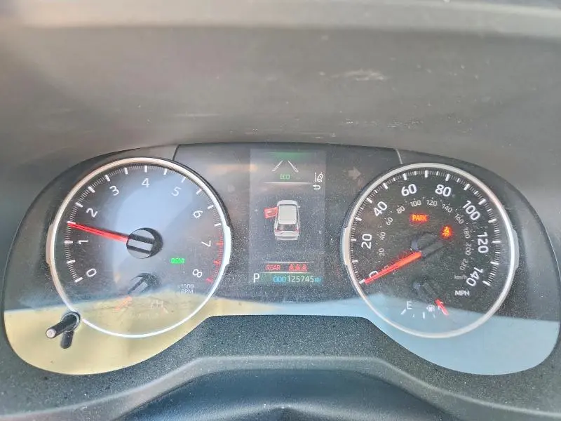 2019 TOYOTA RAV4 XLE  