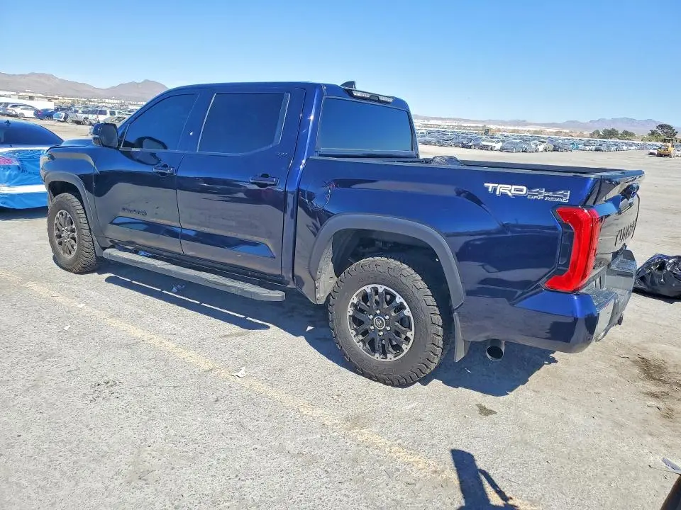 2024 TOYOTA TUNDRA SR5  