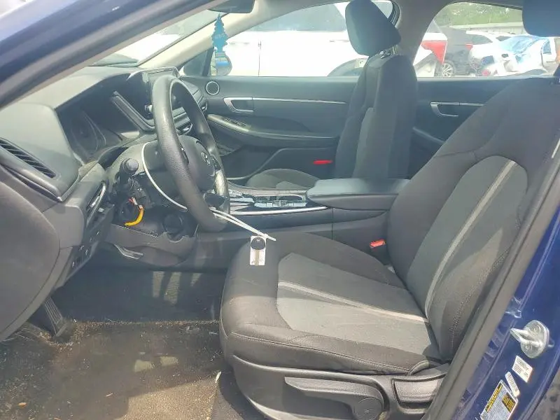 2021 HYUNDAI SONATA SE  