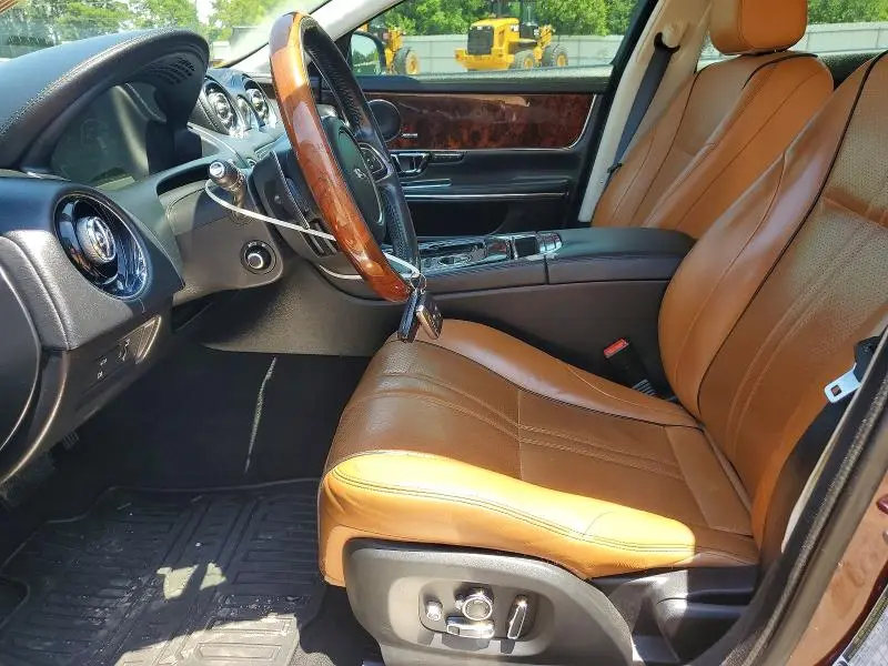 2017 JAGUAR XJ   