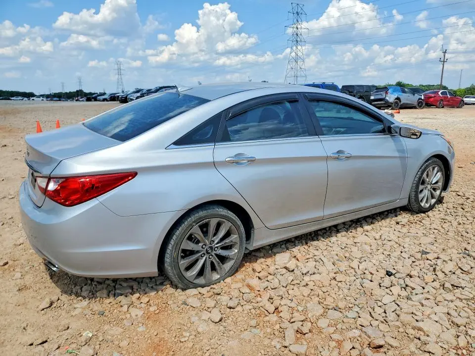 2011 HYUNDAI SONATA SE  