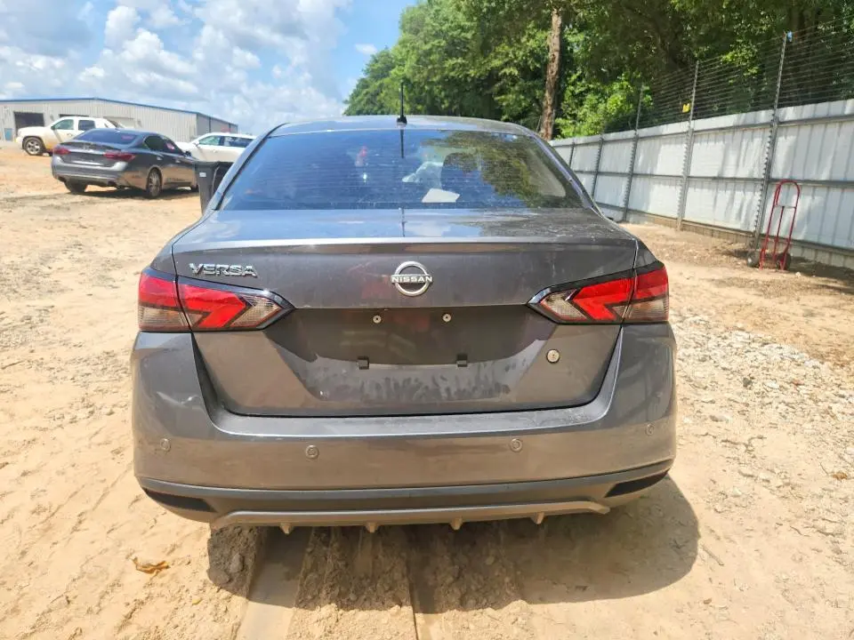 2024 NISSAN VERSA S  
