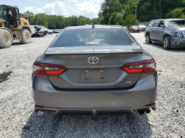 2022 TOYOTA CAMRY SE  
