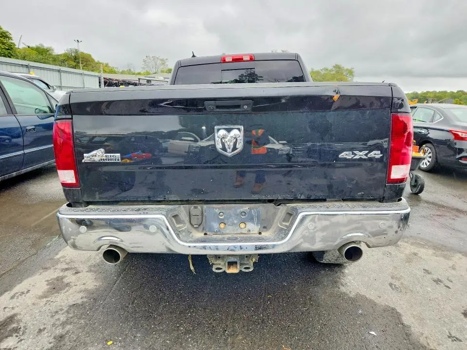 2018 RAM 1500 SLT  