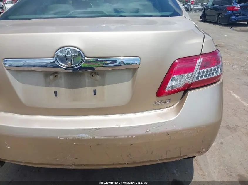 2010 TOYOTA CAMRY XLE V6
