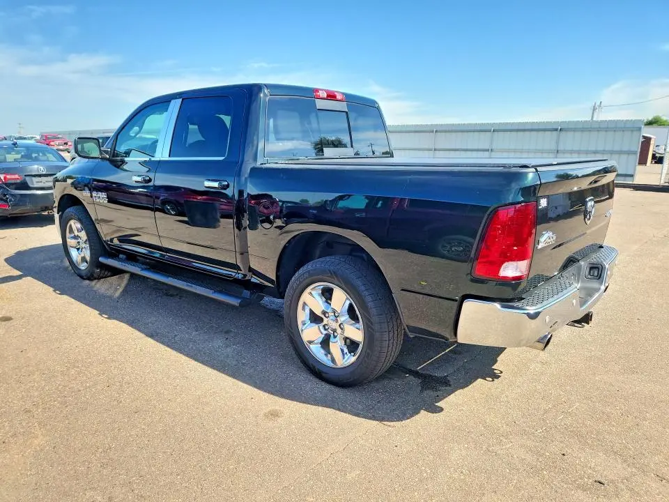 2016 RAM 1500 SLT  