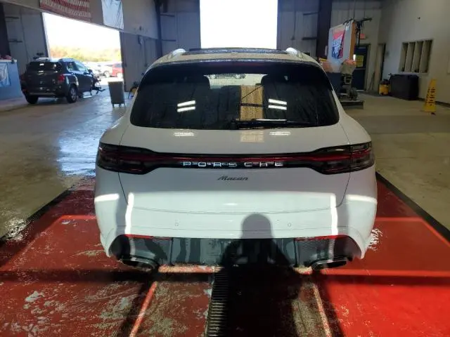 2023 PORSCHE MACAN BASE  