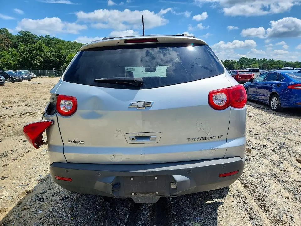 2012 CHEVROLET TRAVERSE LT  