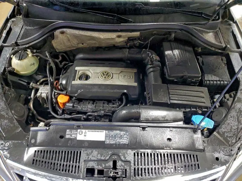 2011 VOLKSWAGEN TIGUAN S  