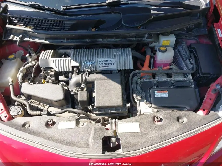 2013 TOYOTA PRIUS V TWO