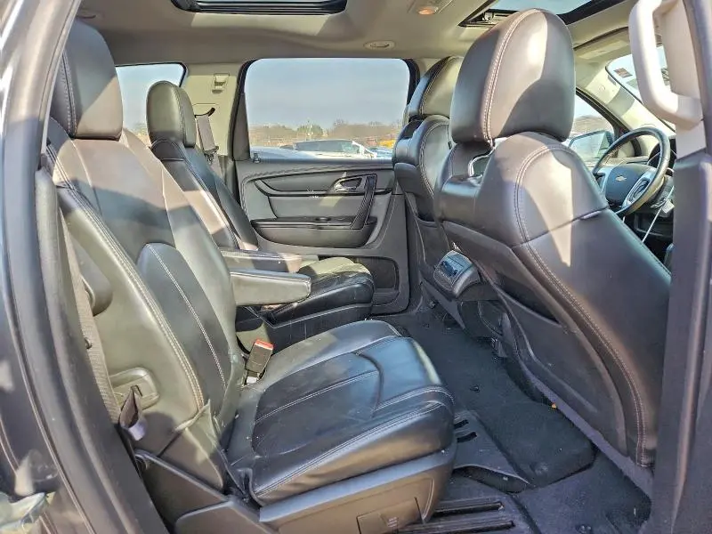 2014 CHEVROLET TRAVERSE LT  