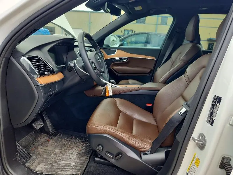 2023 VOLVO XC90 PLUS  