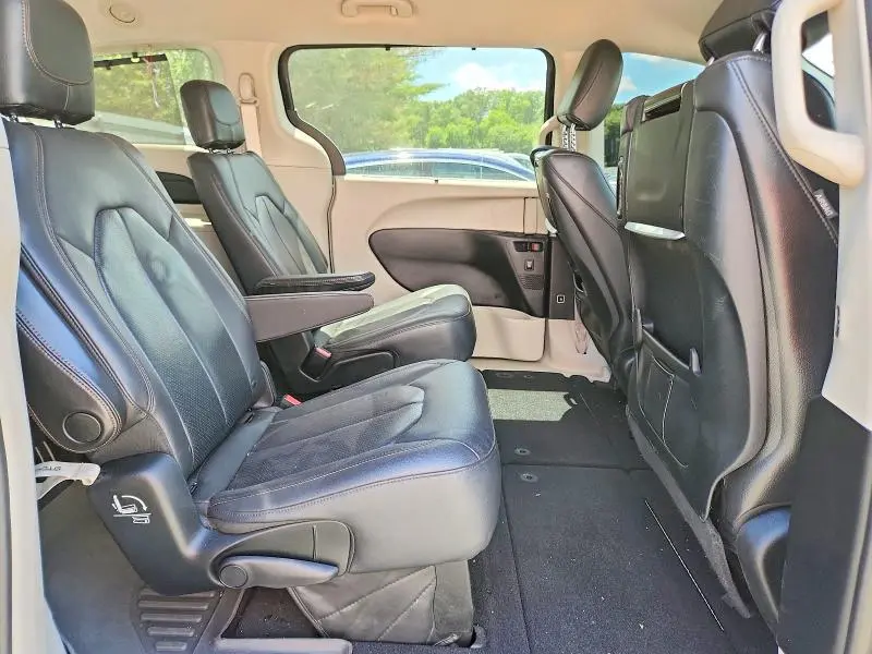 2017 CHRYSLER PACIFICA TOURING L PLUS  