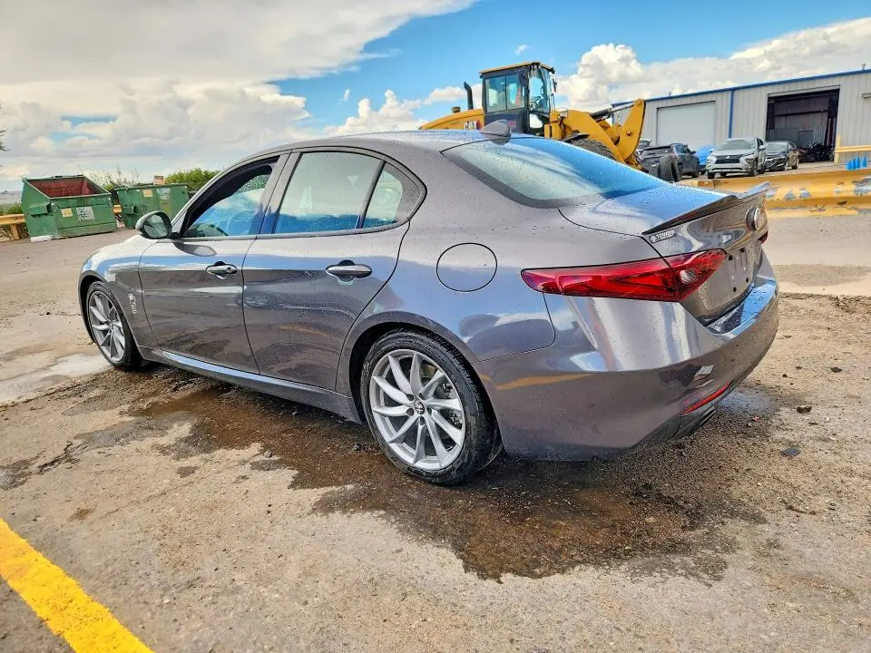 2022 ALFA ROMEO GIULIA   