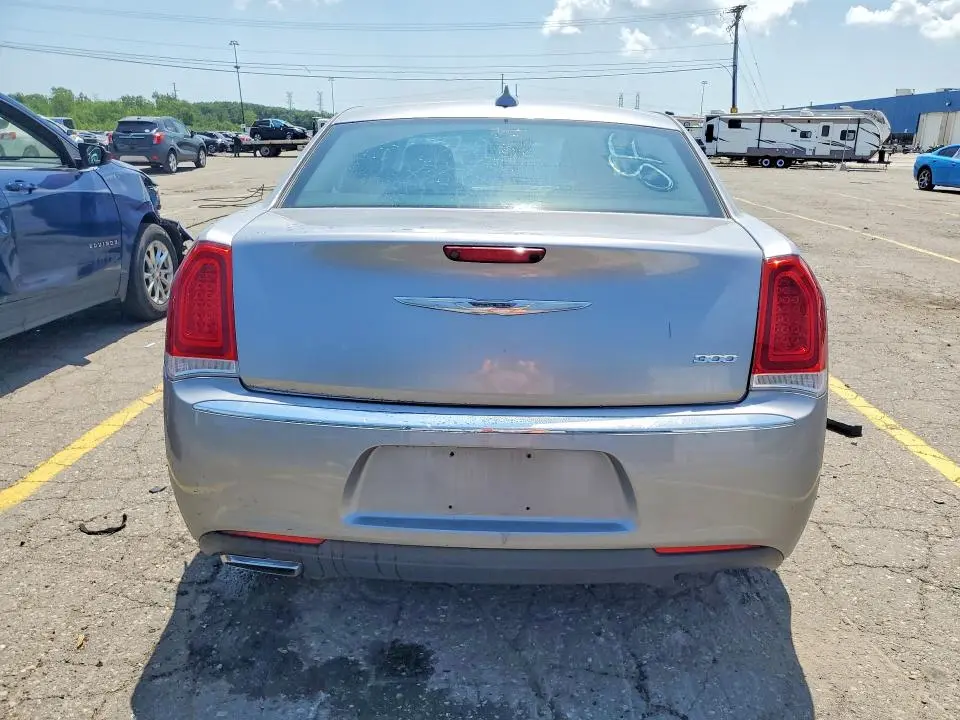2016 CHRYSLER 300 LIMITED  