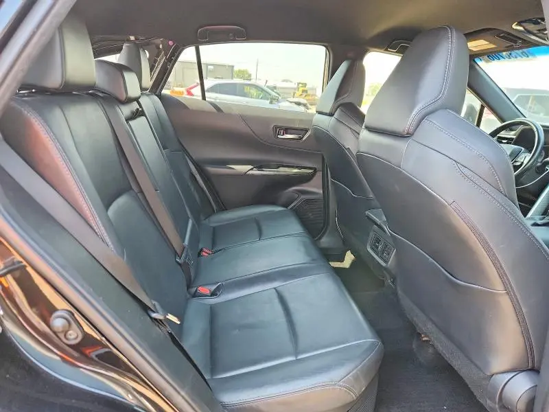 2022 TOYOTA VENZA XLE  