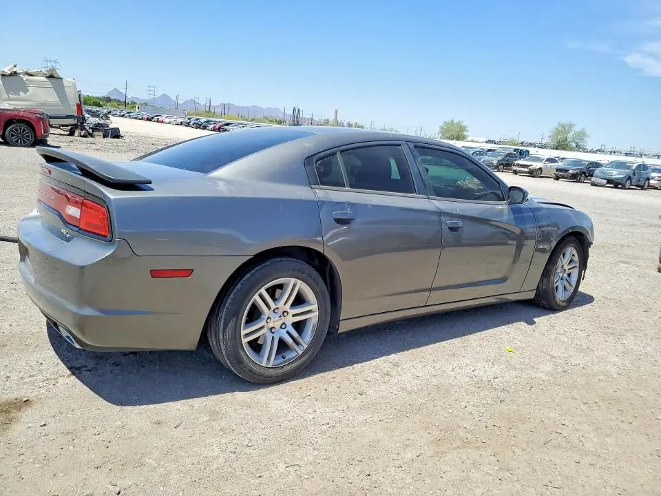 2011 DODGE CHARGER R  
