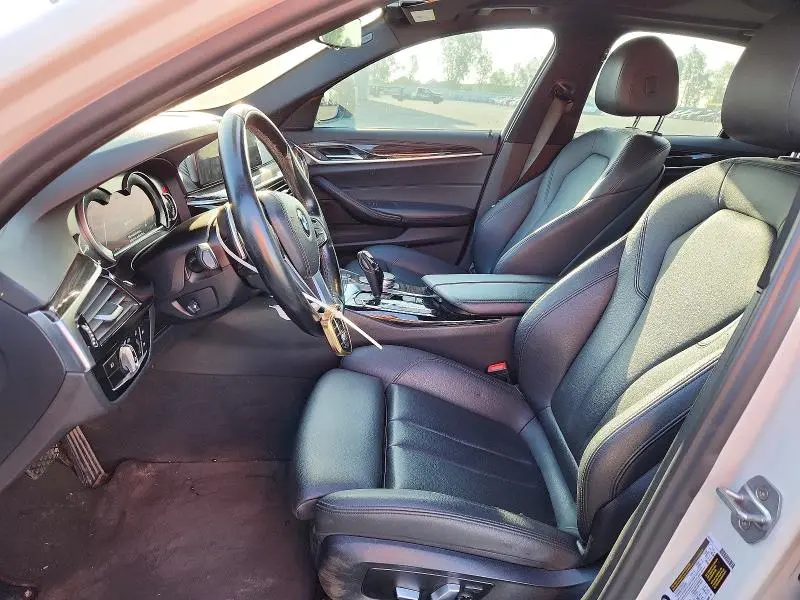 2018 BMW 530E   