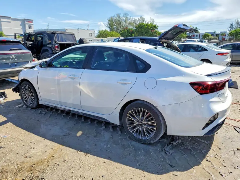 2023 KIA FORTE GT LINE  