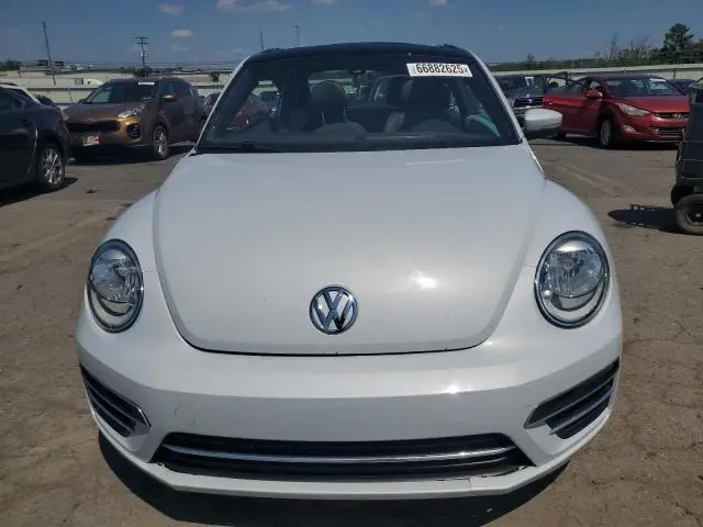 2018 VOLKSWAGEN BEETLE SE  