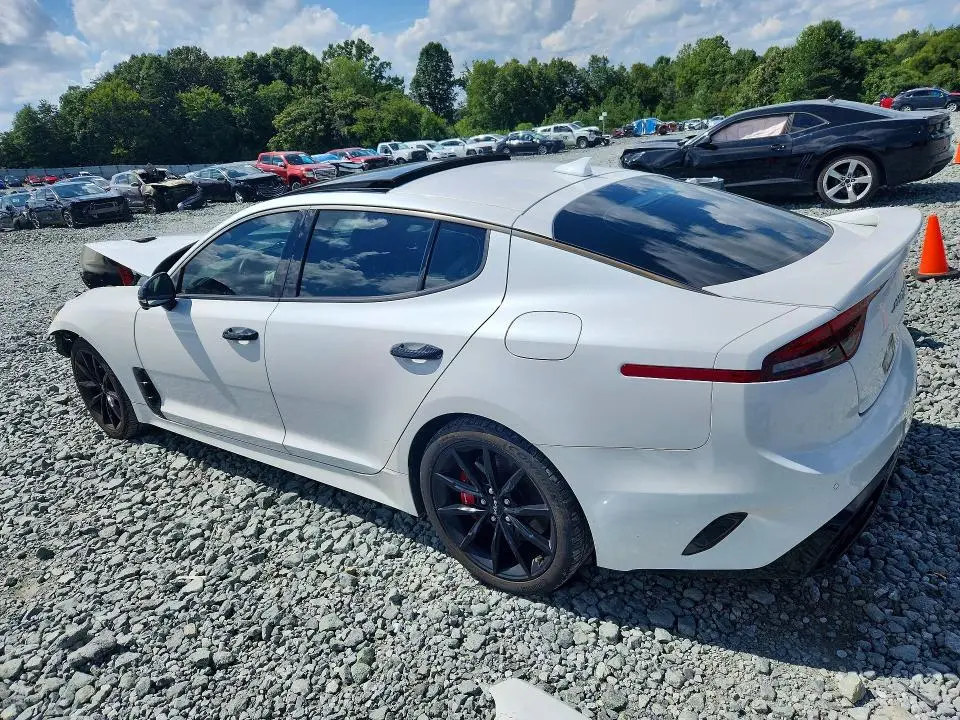 2022 KIA STINGER GT2  