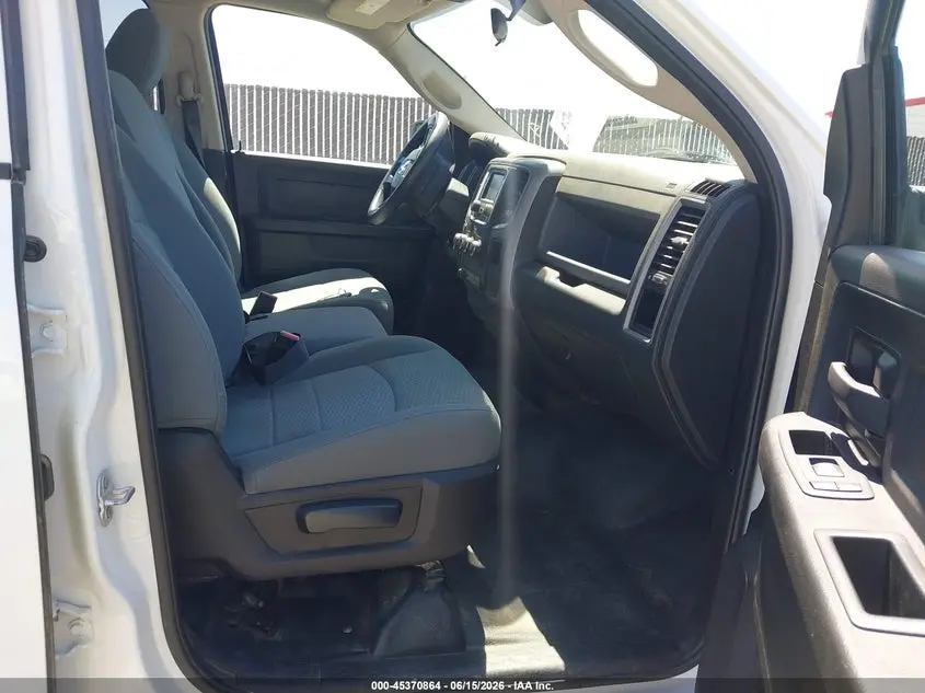 2019 RAM 1500 CLASSIC TRADESMAN  4X4 6'4 BOX