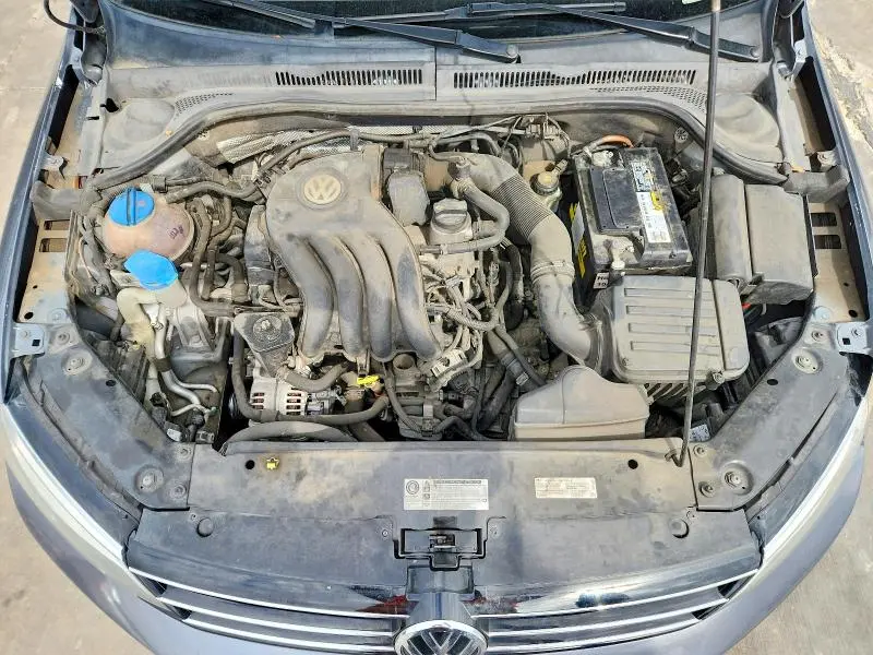 2015 VOLKSWAGEN JETTA BASE  