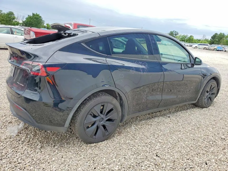 2025 TESLA MODEL Y   