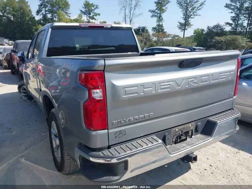 2023 CHEVROLET SILVERADO 1500 4WD  STANDARD BED LT