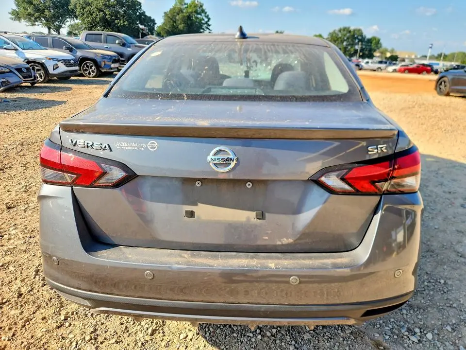 2020 NISSAN VERSA SR  