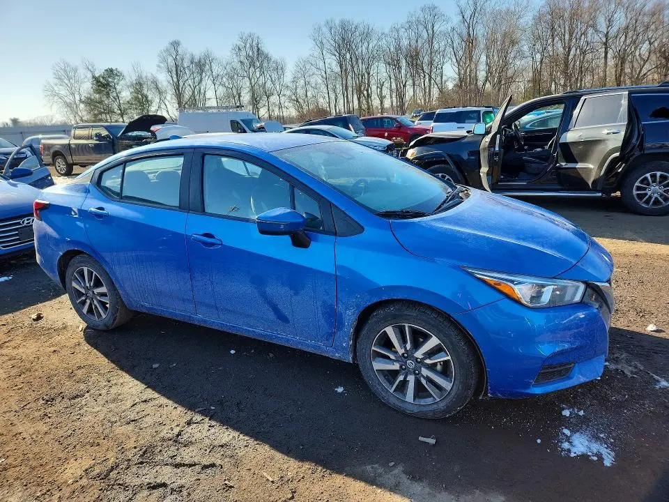2021 NISSAN VERSA SV  