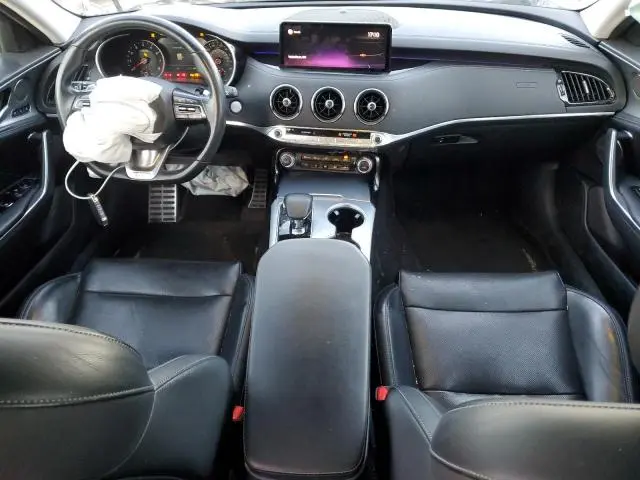 2022 KIA STINGER GT2  