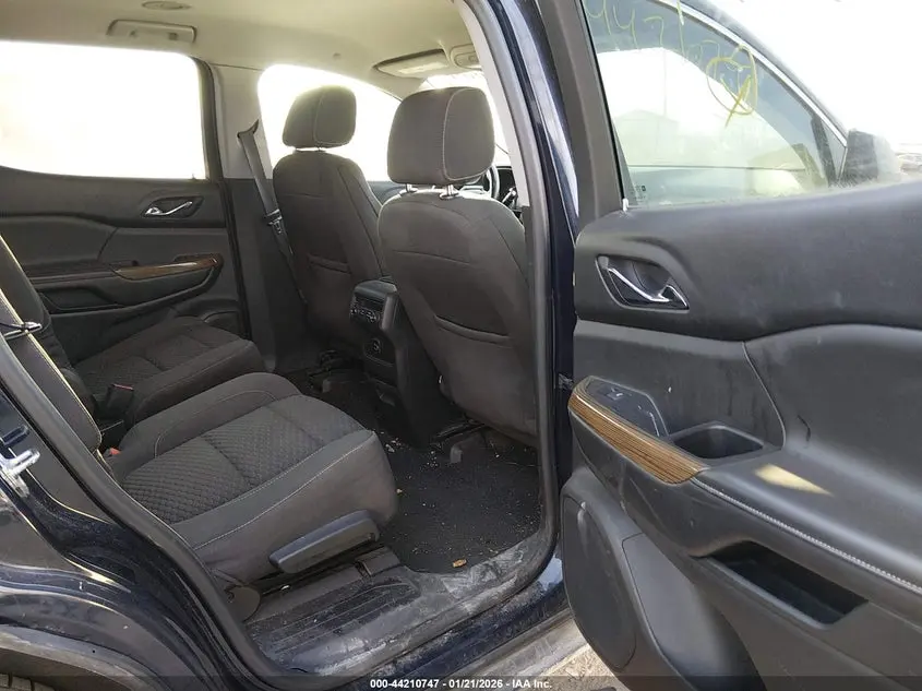 2017 GMC ACADIA SLE-2