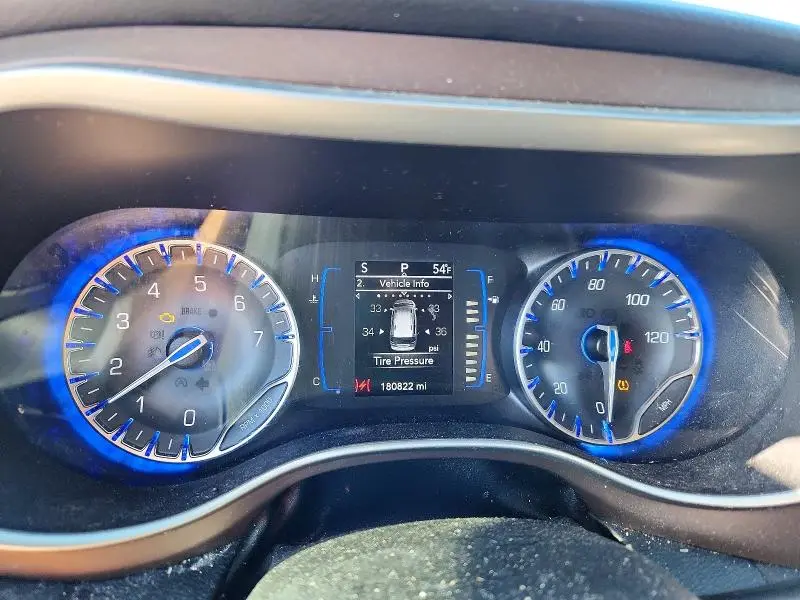 2020 CHRYSLER VOYAGER LXI  