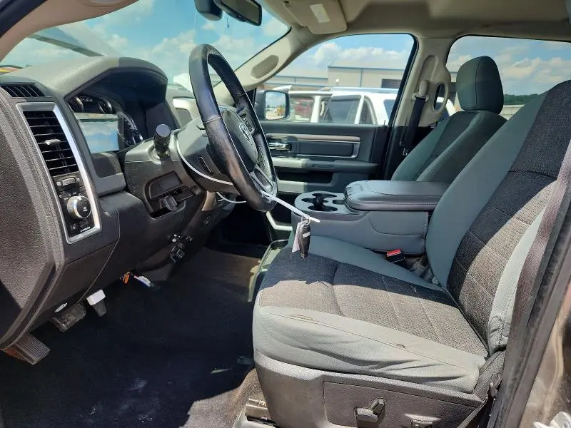 2013 RAM 1500 SLT  