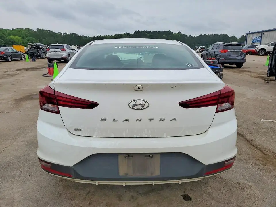 2019 HYUNDAI ELANTRA SE   
