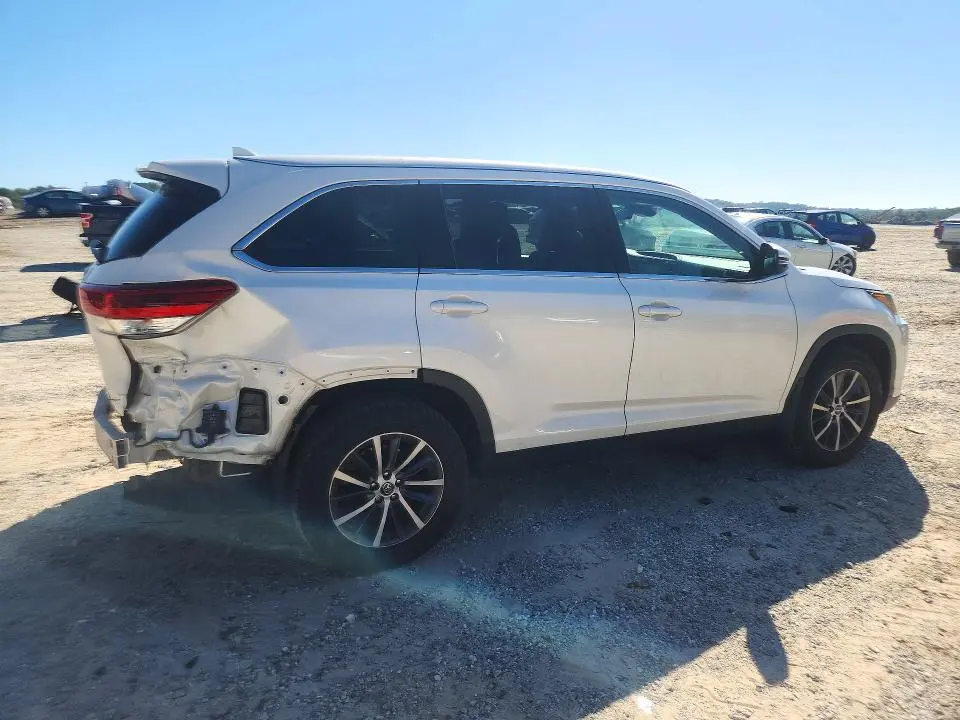 2019 TOYOTA HIGHLANDER XLE  