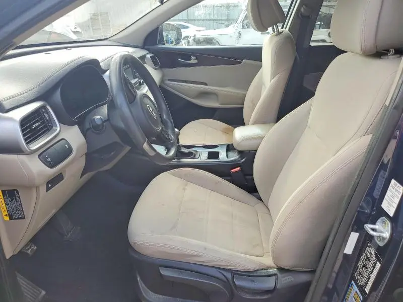 2017 KIA SORENTO LX V6  