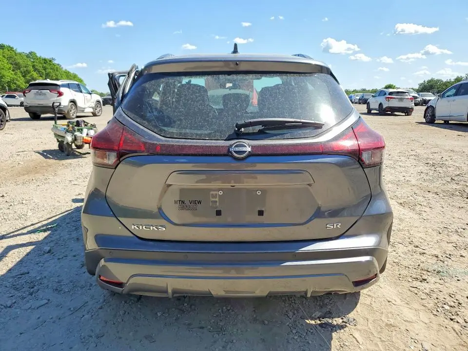 2023 NISSAN KICKS SR  