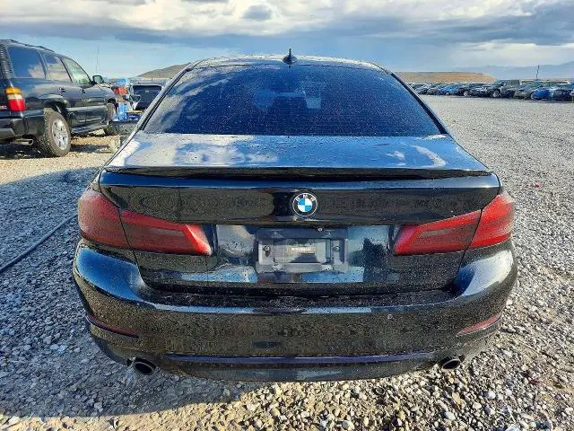 2019 BMW 530E   