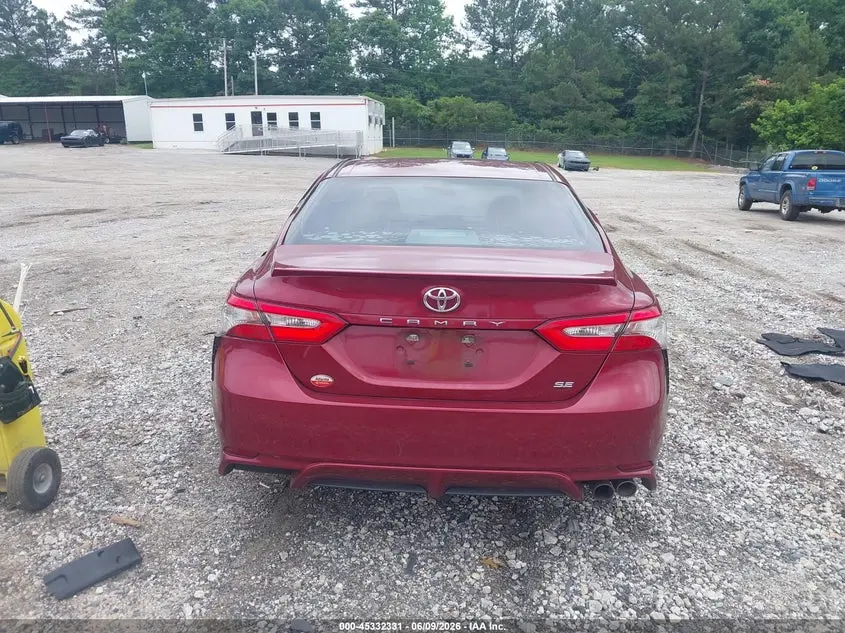 2018 TOYOTA CAMRY SE