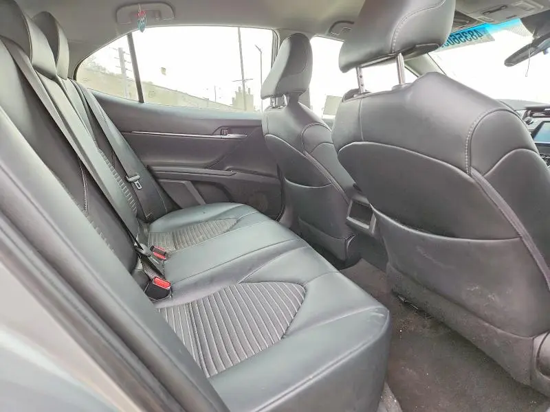 2018 TOYOTA CAMRY SE  